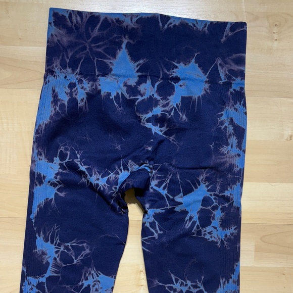 Women's Navy Tie-Dye Leggings - Picture 2 of 5